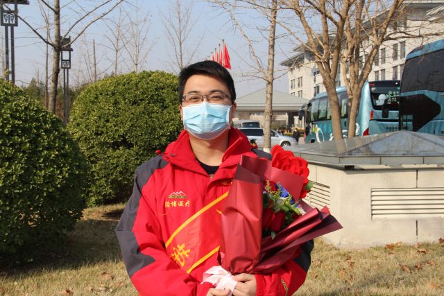 淄博市中心医院第四批援助湖北医疗队启程