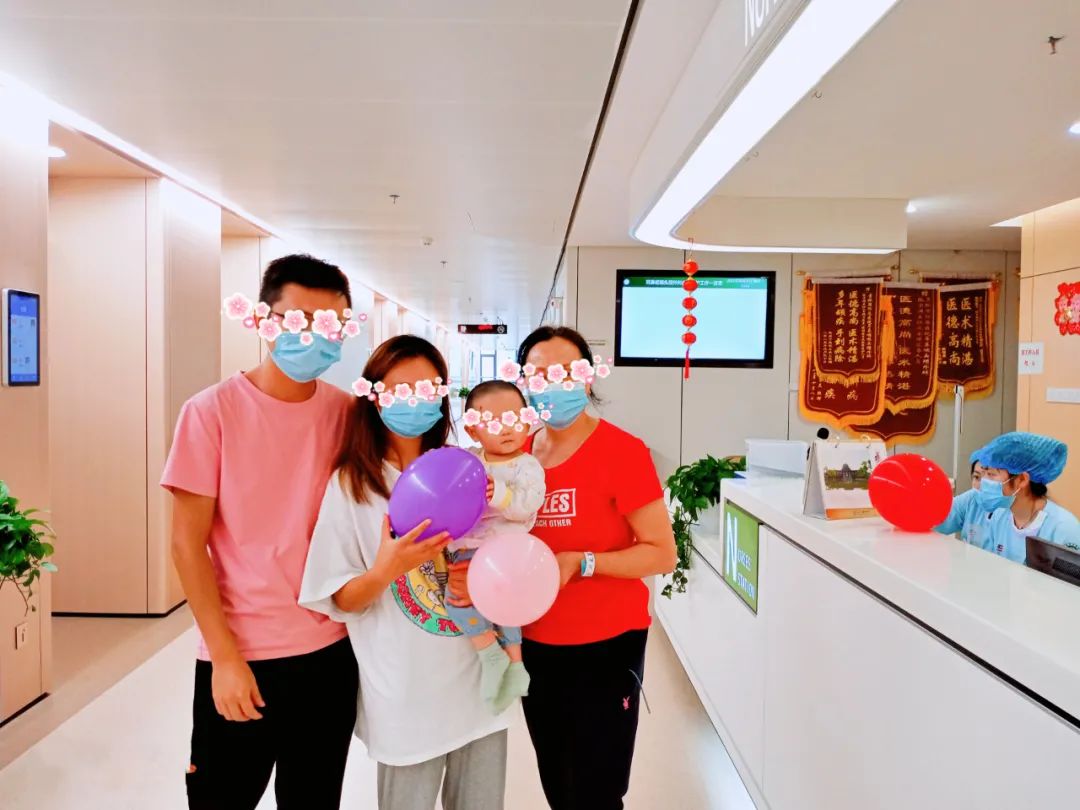 太有爱！享受暖心救助，女婴在贵黔国际总医院开启有声世界