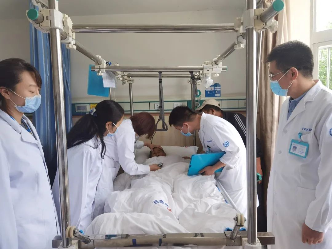 郑州大学第一附属医院、 首都医科大学北京天坛医院专家团队莅临西藏阜康医院帮扶指导