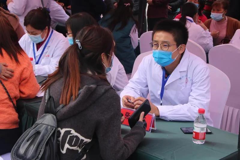 郑州大学第三附属医院专家走进淇县进行医疗帮扶 助力乡村振兴