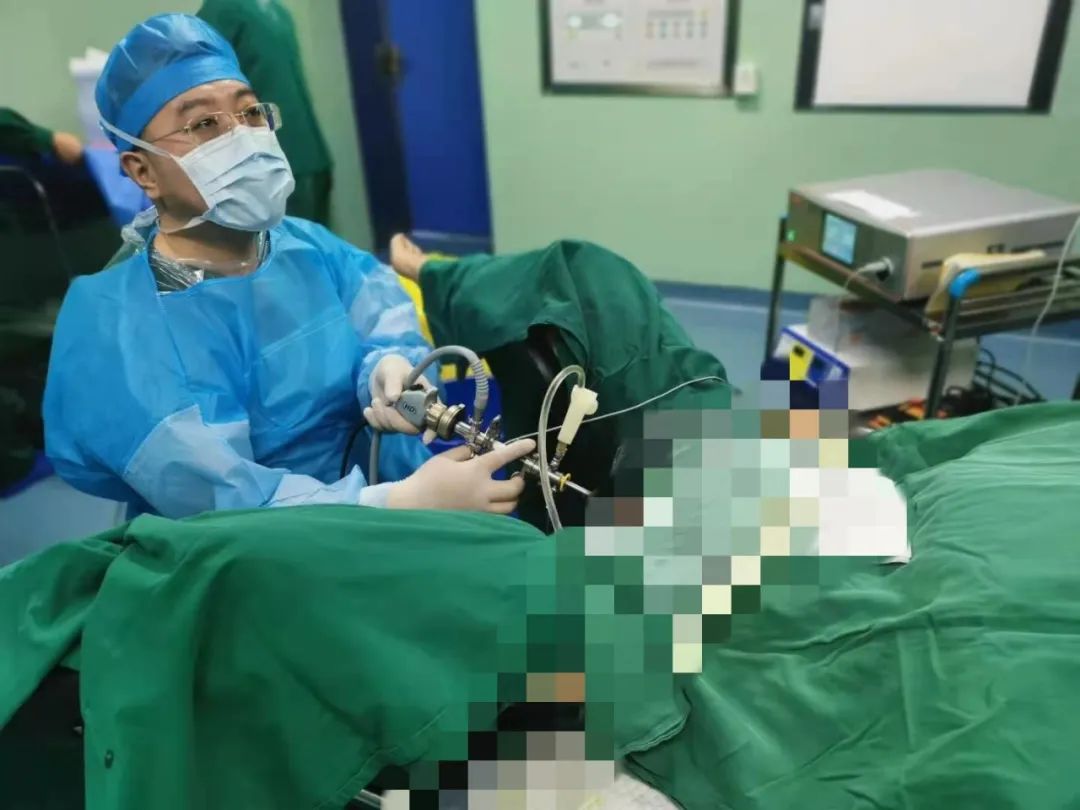 跨越微创手术「雷区」，烟台海港医院泌尿外科实施侧壁膀胱肿瘤整块剜除术