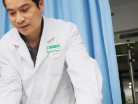 槽罐车碾压致重伤，宜昌市第一人民医院多学科联合，21 次手术助女子重生