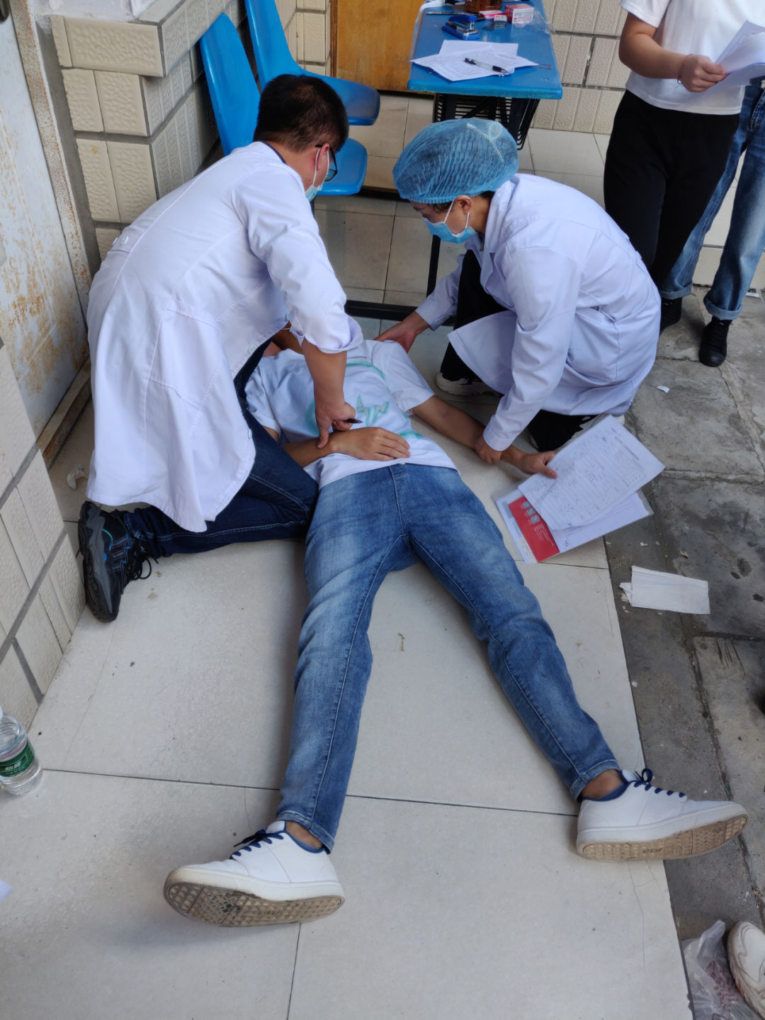 培训、抢救……这位重症医学科医生显身手