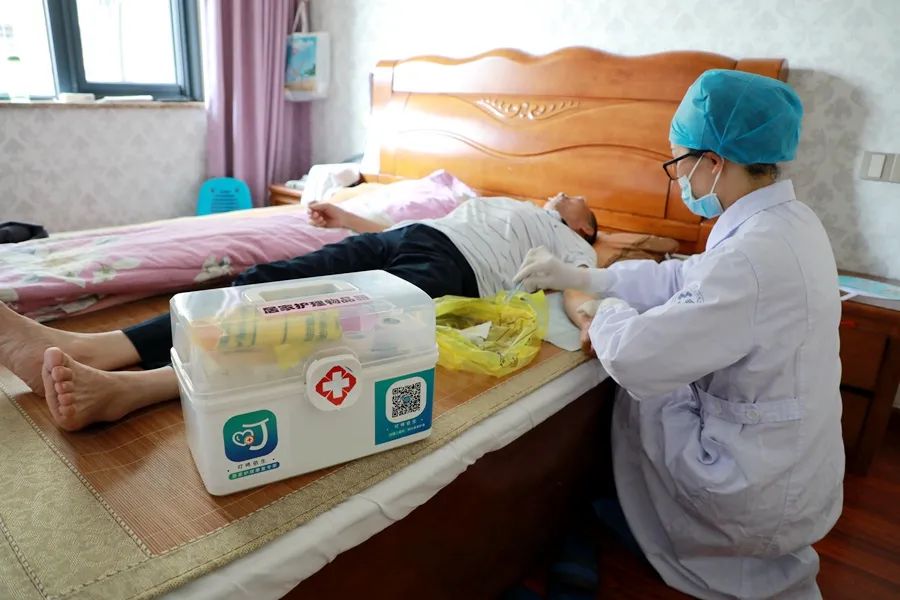 杭州市萧山区中医院「网约护士」来啦！足不出户就能享受三甲医院居家护理服务