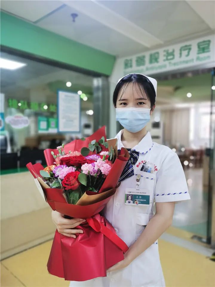 柳州市红十字会医院：最美的鲜花，送给最美的「TA」