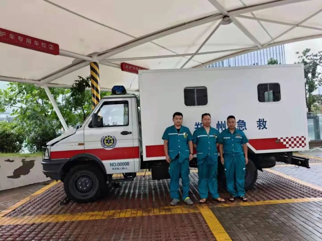 郑州人民医院：出诊返回途中，他们下水救起两个孩子！