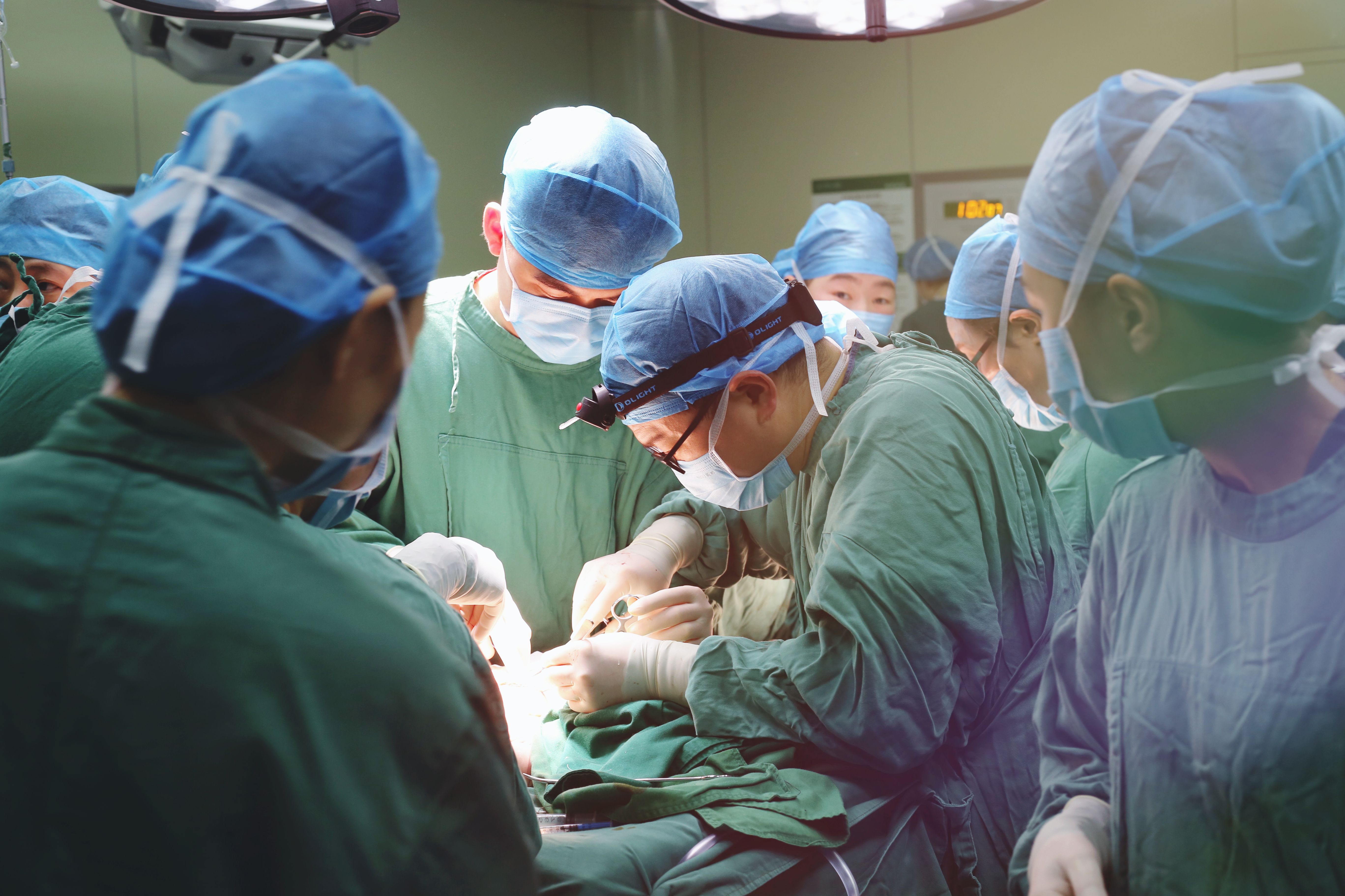 婴儿无法进食，宜昌市第一人民医院及时救治痊愈