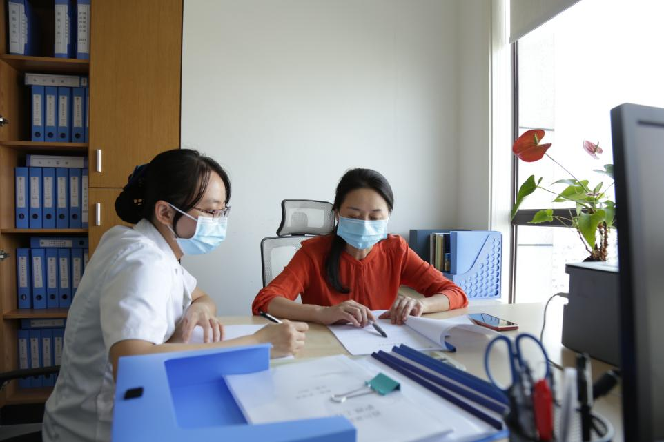 四川省质控中心专家莅临四川泌尿外科医院开展护理质量管理工作检查与调研