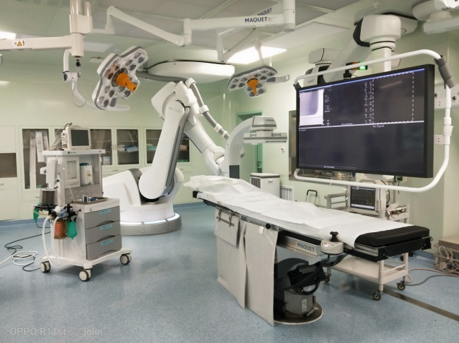 1 小时微创手术解决「脸疼」，就在这