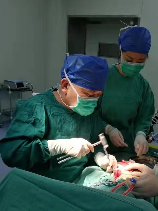 5 岁男童膀胱外翻寻医无门，江西省儿童医院为其托起最后的希望