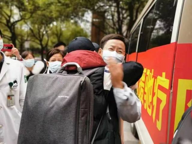 出征！中国非公医疗绿城医疗队逆行武汉！