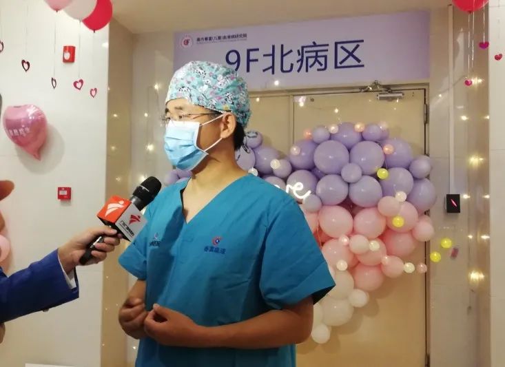上海公安叔叔捐献造血干细胞救助的白血病患者顺利出仓