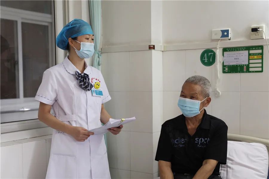 柳州市红十字会医院单日免费百例复明手术顺利实施