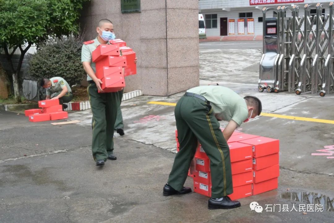 军民一家亲，石门县人民医院开展「八一」建军节走访慰问