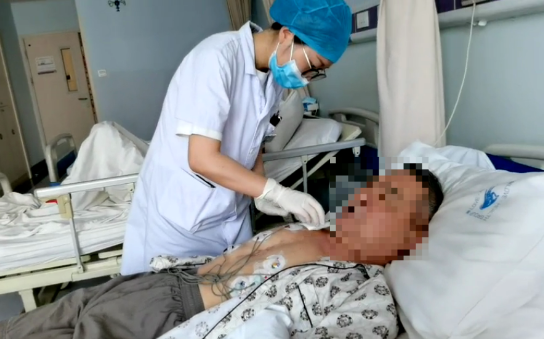 黄石爱康医院在移植的心脏上安装移永久起搏器，让患者再获「心」生