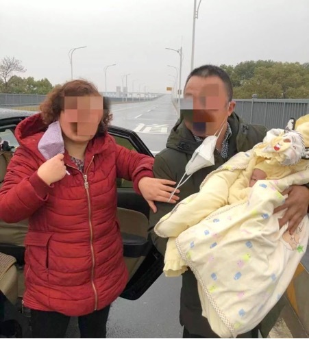 挺着孕肚，推迟婚期...... 九江市妇幼保健院天使坚守的身影勇敢而坚定