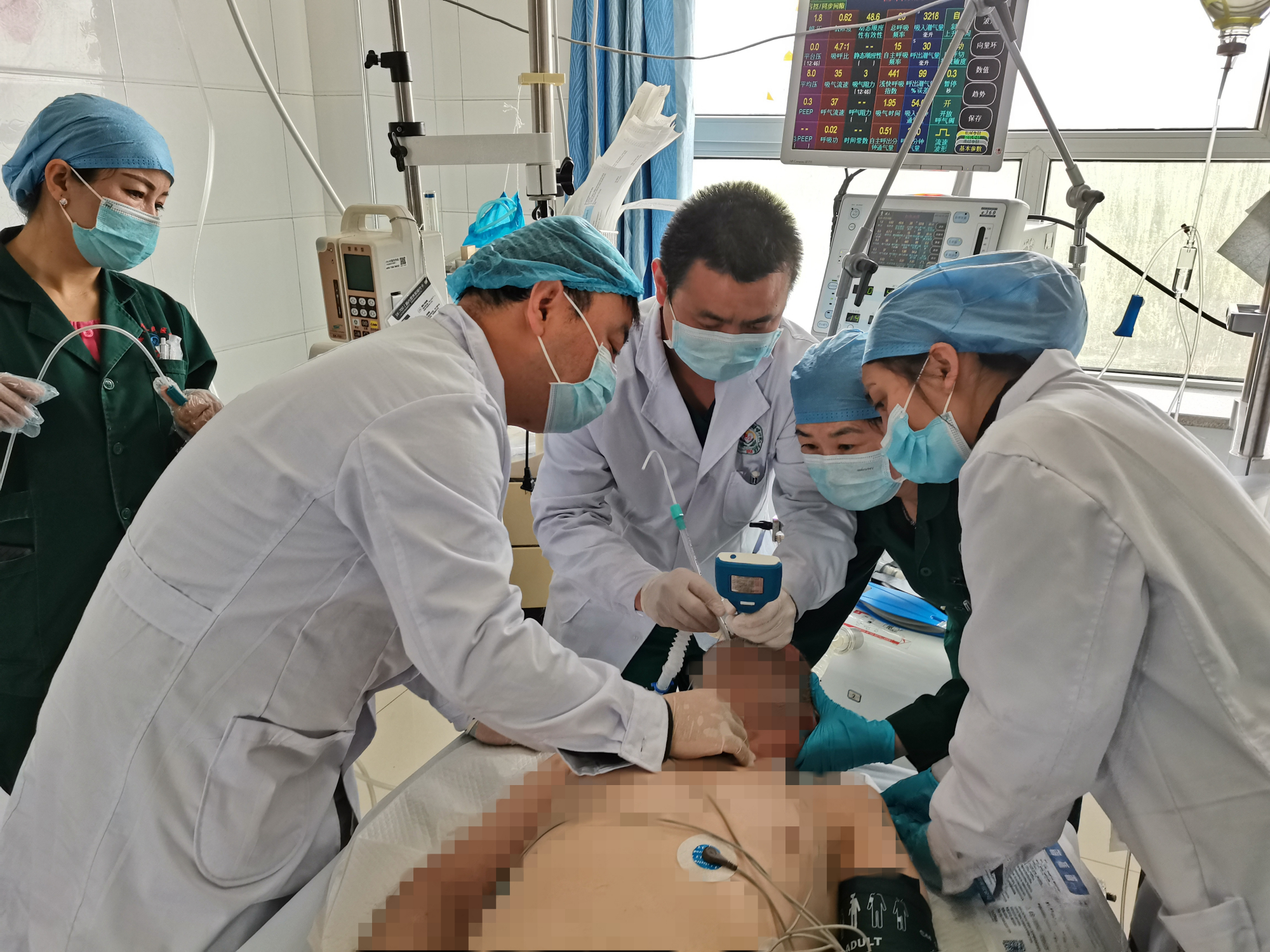 深圳援疆医生张声：用临时组装的ECMO把新冠重症患者救回来