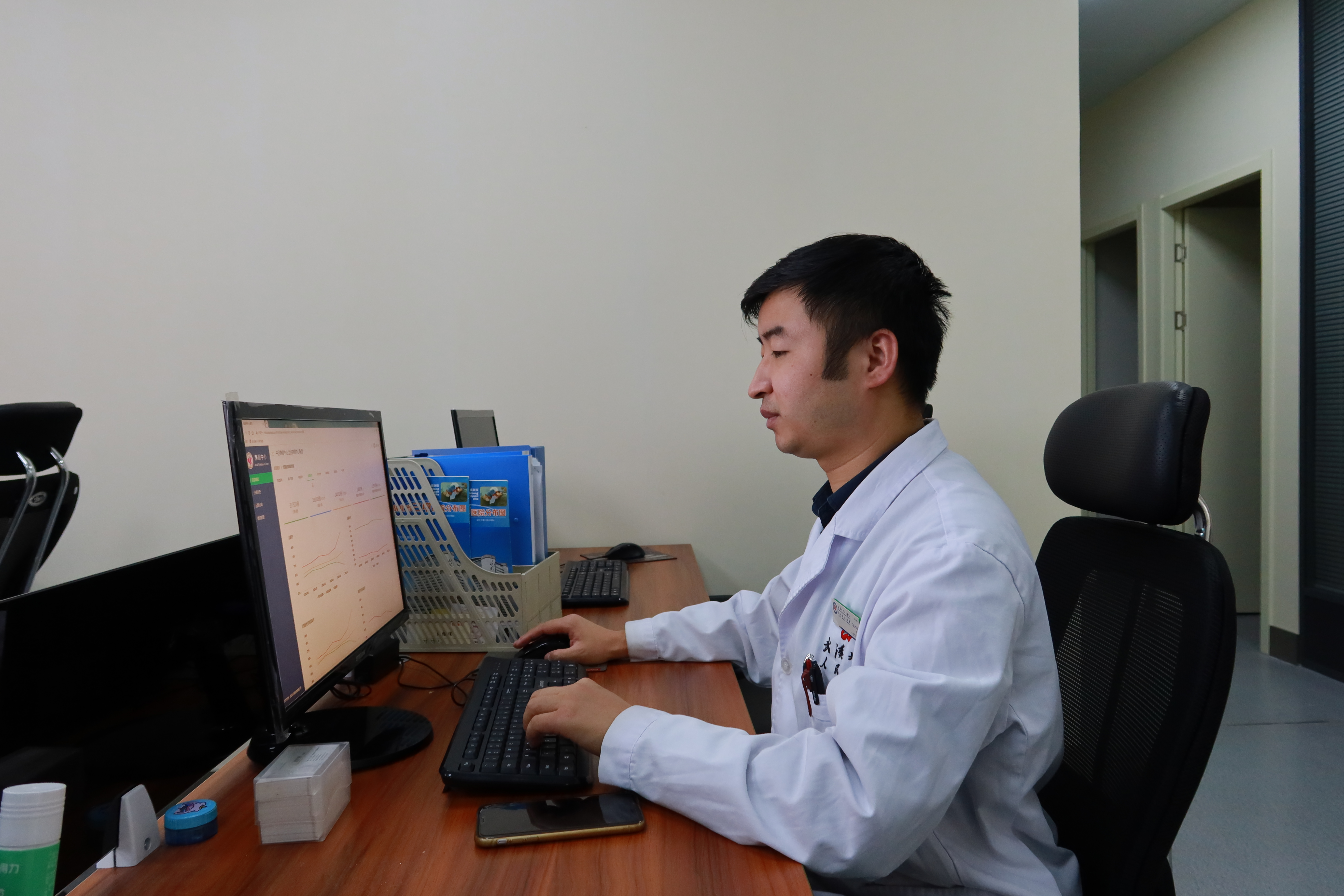 湖北省人民医院铺设“佩戴式”心电监护预警网造福心血管病患