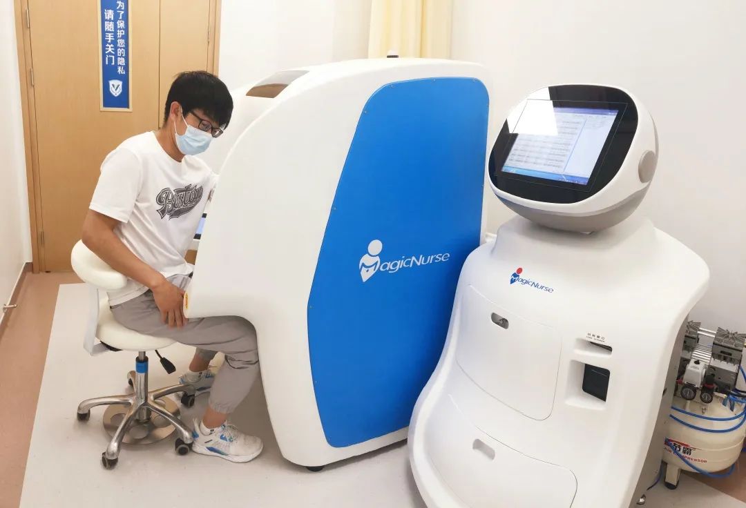 浙江省首台全自动采血机器人在浙江大学医学院附属第四医院投用