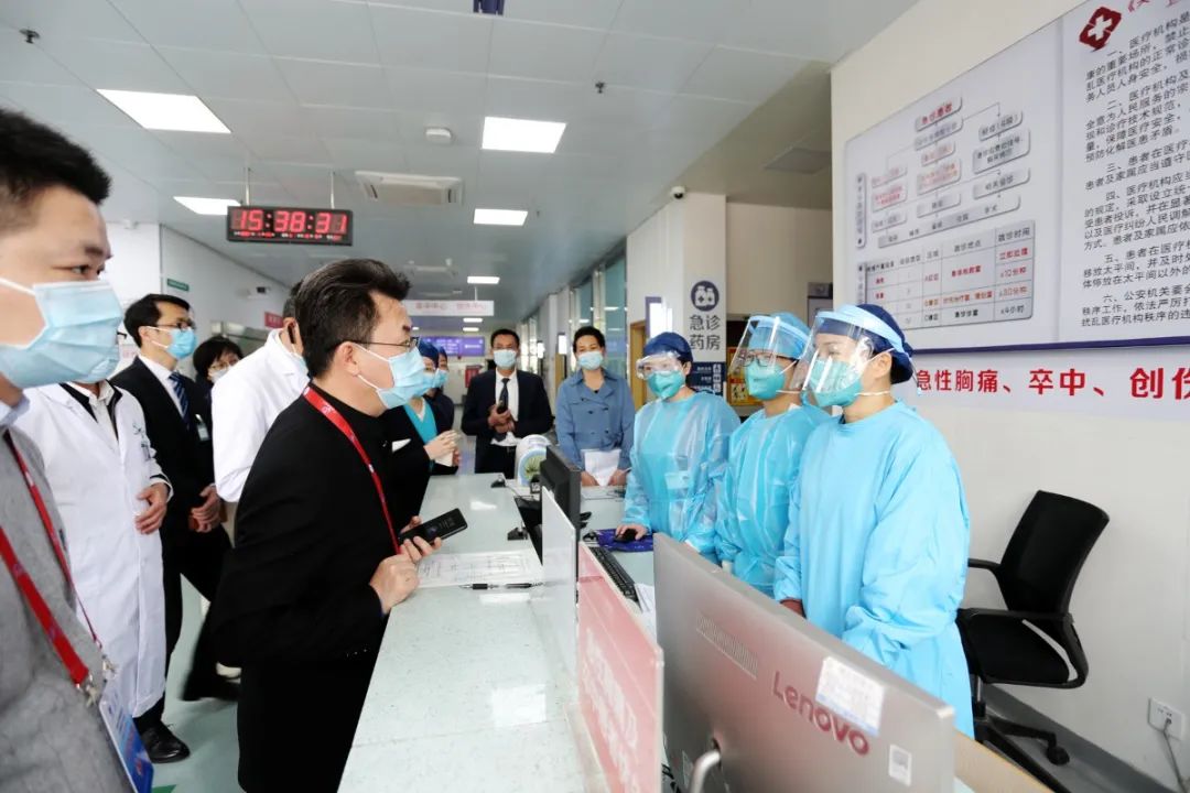 深圳市龙岗区人民医院胸痛中心通过国家级标准版认证，将有更多的患者因此受益