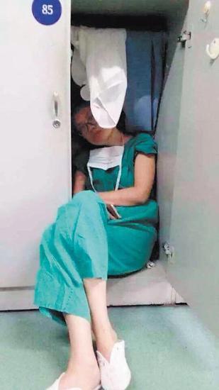 被「最美」道德高帽压迫下的医疗行业