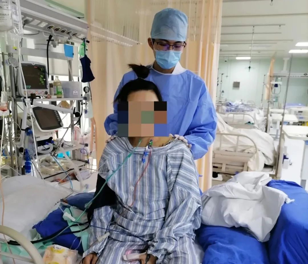上海市同济医院重症医学科联合多学科救治车祸垂危外籍女子