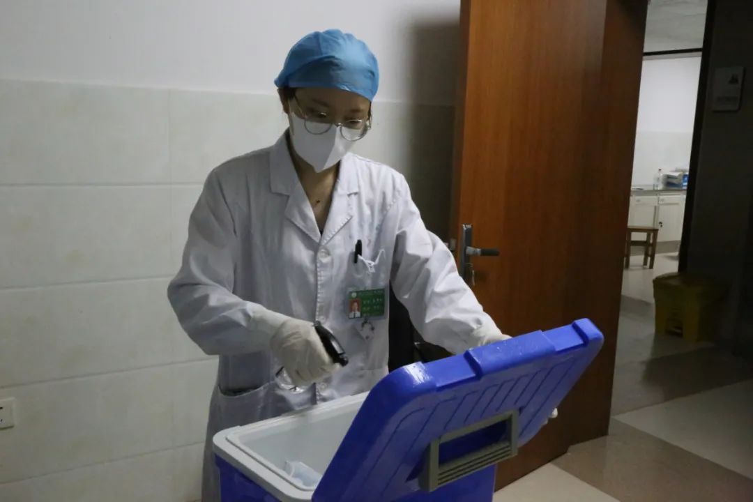 登封市人民医院:核酸检测,他们是幕后英雄