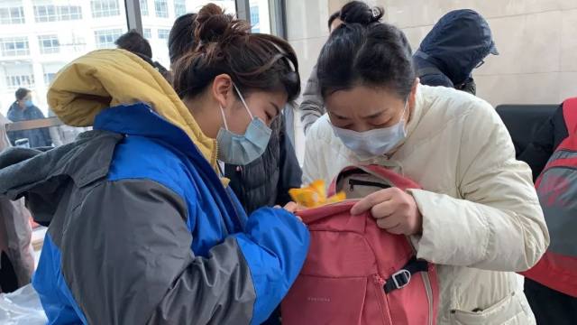 北京大学国际医院援鄂抗疫国家医疗队正式出征