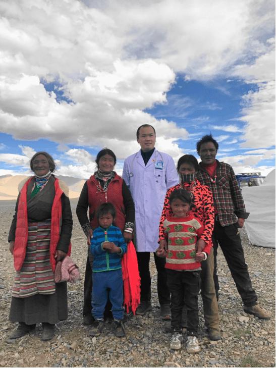 西安交大一附院援藏医生完成阿里地区首例消化道大出血内镜下止血术