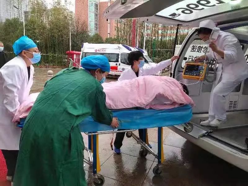跨越120公里！西安高新医院紧急救援40岁急性心梗患者