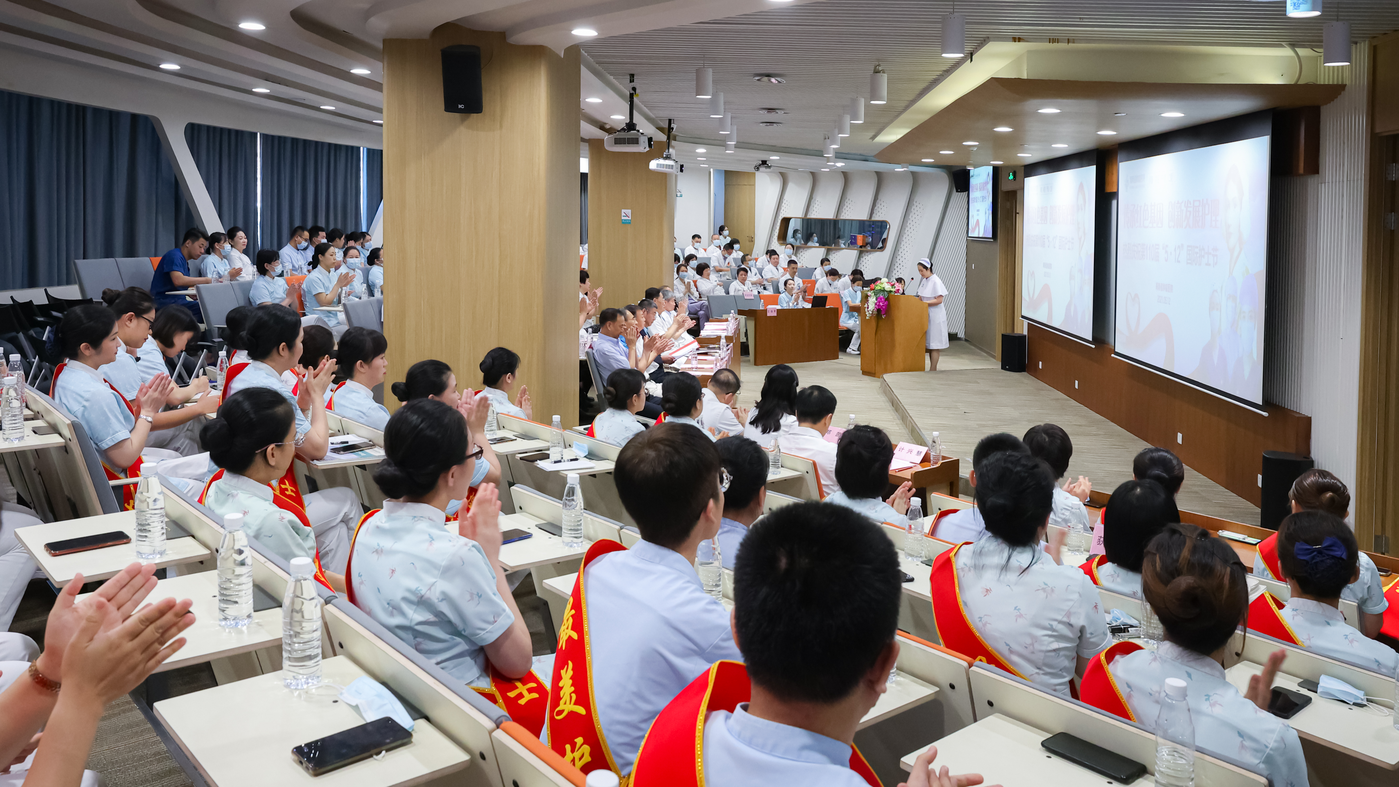 海南省肿瘤医院举行「5.12」国际护士节暨优秀护士表彰大会
