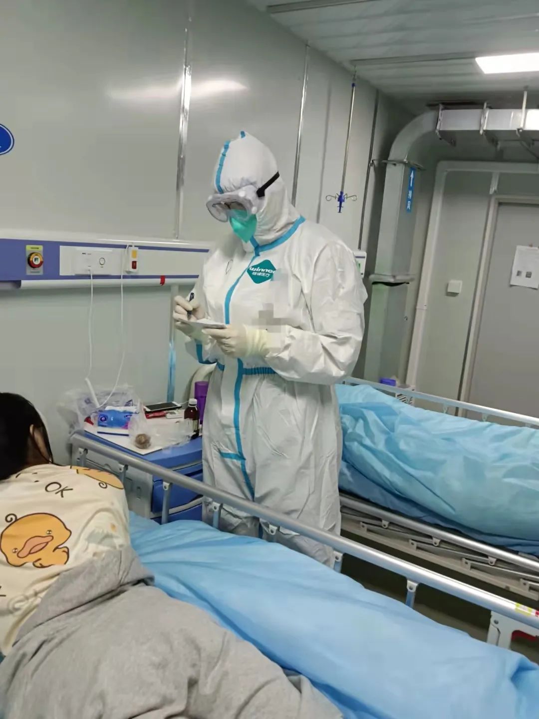 悄悄翻开南京江北医院支援「小汤山」医疗队员的笔记,看看里面都写了啥?