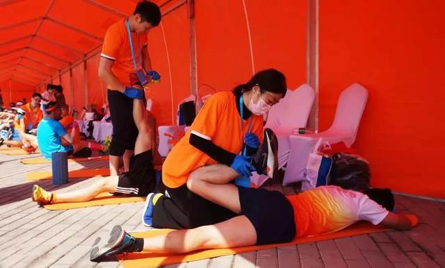 九如城集团护航 2019 宜兴国际马拉松
