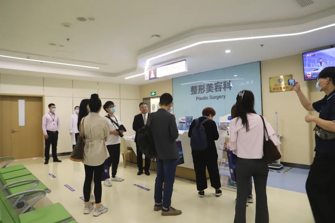 前海人寿广州总医院举办媒体体验日——解决群众就医「关键小事」