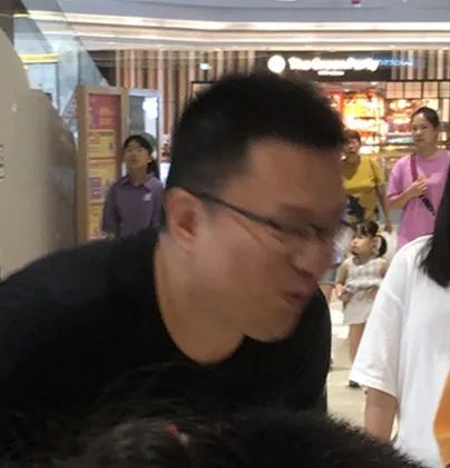 父亲节，这群男人挑战了一把「生娃的快乐」