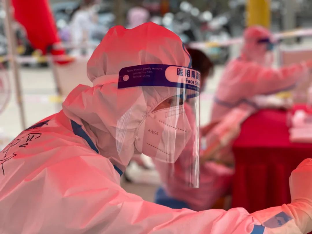 登封市人民医院：有生而英勇，只有选择无畏！