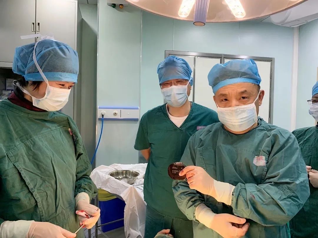 同济大学附属同济医院成功为一患者植入全皮下心脏除颤器（S-ICD）