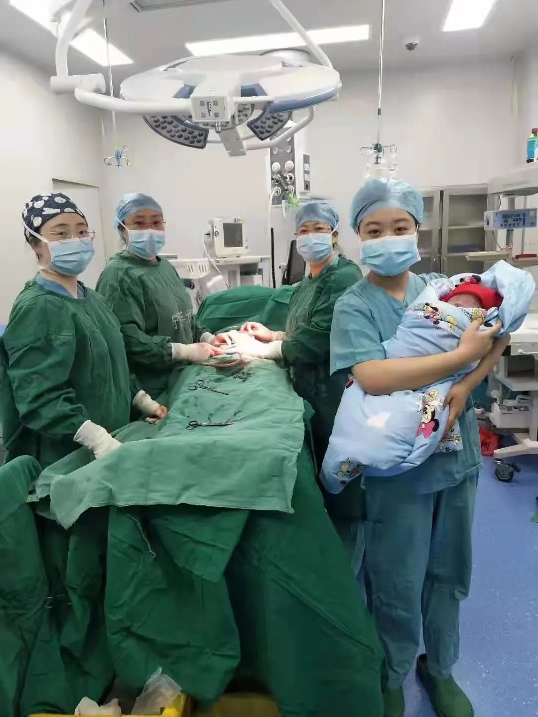 顺利产子：赤峰市宁城县中心医院为高危高龄孕妇妈妈保驾护航