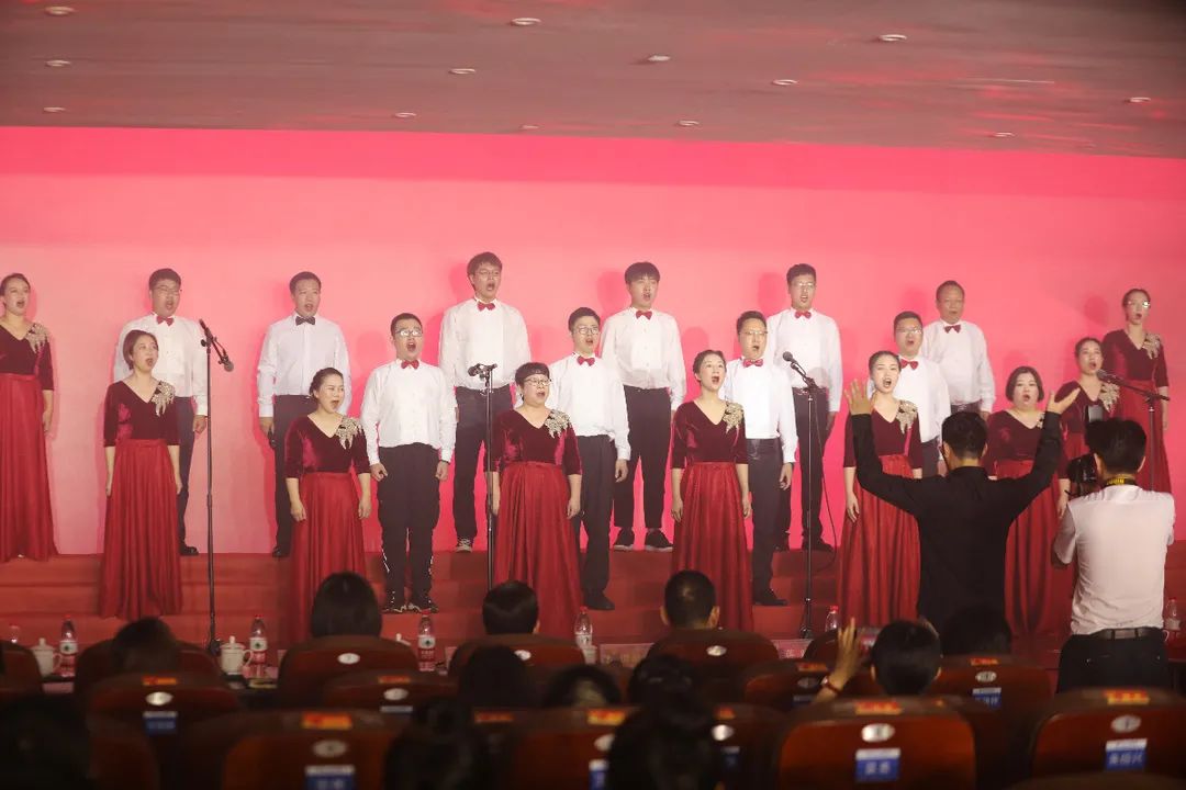 台州市肿瘤医院：激情飞扬唱红歌，心怀赤诚颂祖国