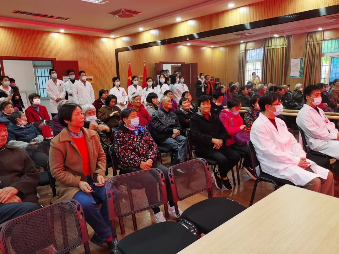 上海第二军医大学附属东方肝胆外科医院神经内科、骨科义诊进社区