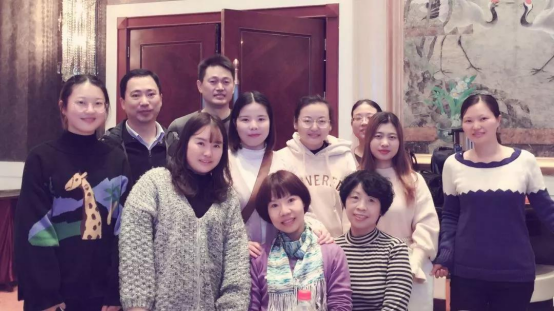 眼科女医生的高级美，藏在抽丝剥茧的诊断里