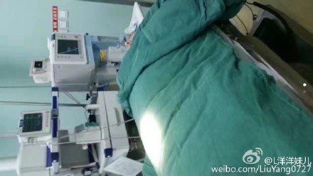 四川一急诊科医生被刺 导致腹部贯通伤