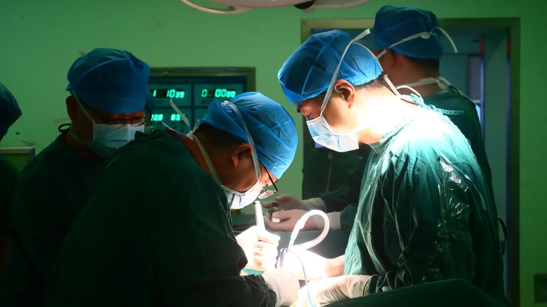 固始县首台超声骨刀在河南信合医院投入临床使用