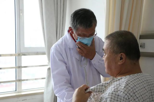 中美医疗集团探索肾病康复 MDT 新路径、院士领衔临床一体化发展研讨