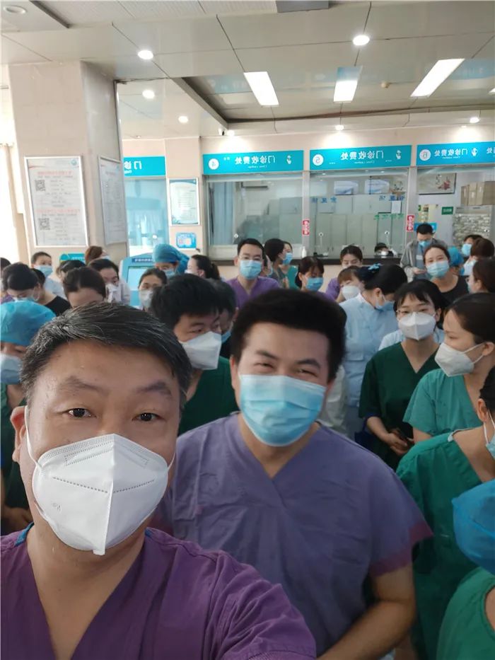 闻令而动，听令而行！郑州市第二人民医院白衣天使身披「战甲」，整装出发！