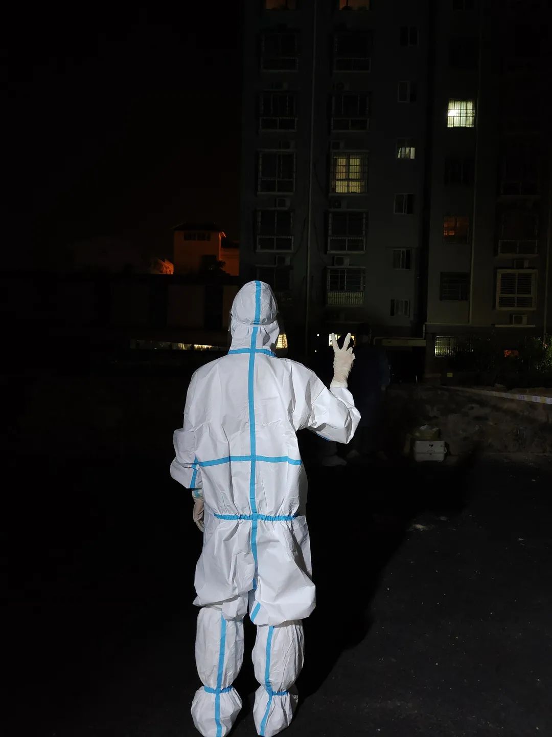 登封市人民医院：有生而英勇，只有选择无畏！