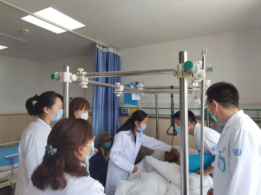 郑州大学第一附属医院、 首都医科大学北京天坛医院专家团队莅临西藏阜康医院帮扶指导