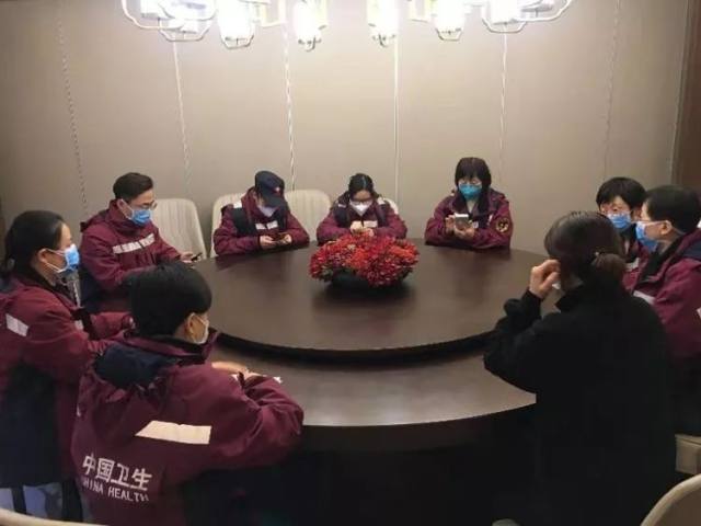 西安市第九医院【武汉快讯】重症五组的故事