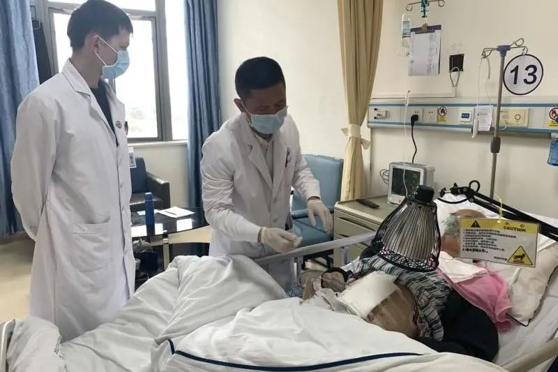 86岁高龄高难度手术，深圳市萨米医疗中心不到 3 小时化险为夷
