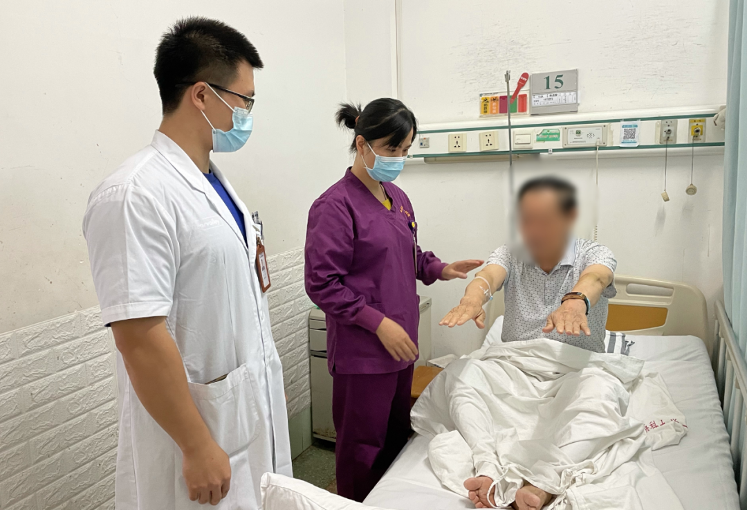 广西医科大第一附属医院医生狂奔，脑梗患者在入院半小时内获救